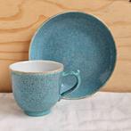 Antieke kop en schotel Aziatische zeegroen, Kop en/of schotel, Ophalen of Verzenden, Zo goed als nieuw, Nvt