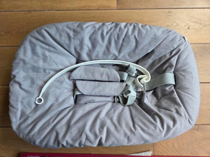 Stokke tripp trapp newbornset : zeer goede staat!!! V2 model, Kinderen en Baby's, Wipstoeltjes, Zo goed als nieuw, Ophalen