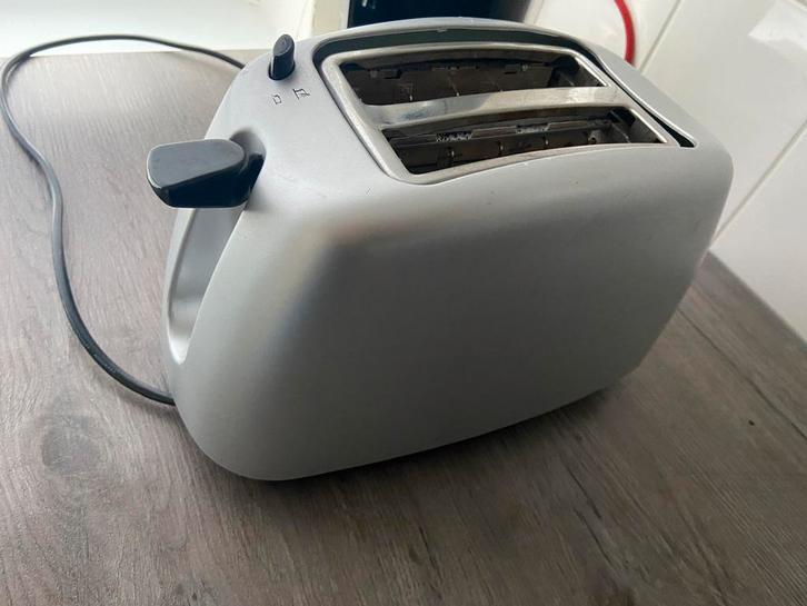 Goedwerkende Broodrooster bijna nieuw toaster, Witgoed en Apparatuur, Broodroosters, Zo goed als nieuw, Ophalen of Verzenden