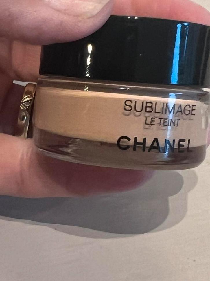 Chanel Sublimage Le Teint Ultieme foundation 32 beige rose, Sieraden, Tassen en Uiterlijk, Uiterlijk | Cosmetica en Make-up, Nieuw