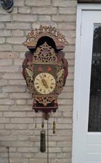 Friesche stoelklok, Ophalen