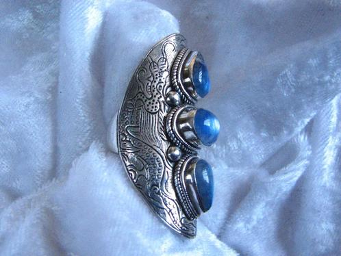 Prachtige Lange Zilveren Ring met 3 Labradoriet stenen en, Sieraden, Tassen en Uiterlijk, Antieke sieraden, Ring, Zilver, Met edelsteen