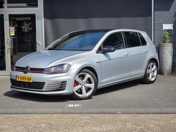 Volkswagen Golf 2.0 TSI GTI PANO / DUBBELE EMWORX UITLAAT /  beschikbaar voor biedingen