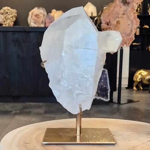 Bergkristal op standaard, Verzamelen, Mineralen en Fossielen, Mineraal, Ophalen of Verzenden