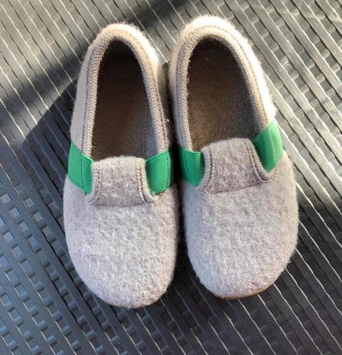 Kitzbühel living kindersloffen mt 31, Kinderen en Baby's, Kinderkleding | Schoenen en Sokken, Zo goed als nieuw, Ophalen of Verzenden