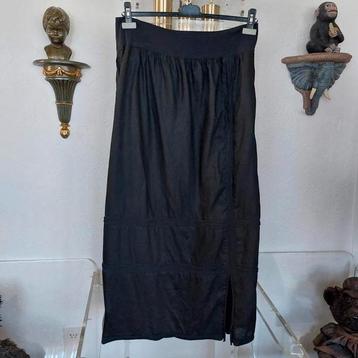 Rok van het merk Hebbeding.  Maat 2 (46/48) beschikbaar voor biedingen