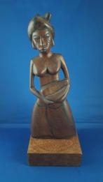 Afrikaans beeld van de vruchtbare vrouw, op sokkel. 5A5, Antiek en Kunst, Ophalen of Verzenden
