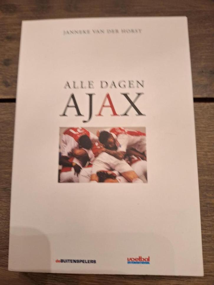 Alle dagen Ajax, Boeken, Sportboeken, Zo goed als nieuw, Balsport, Ophalen of Verzenden