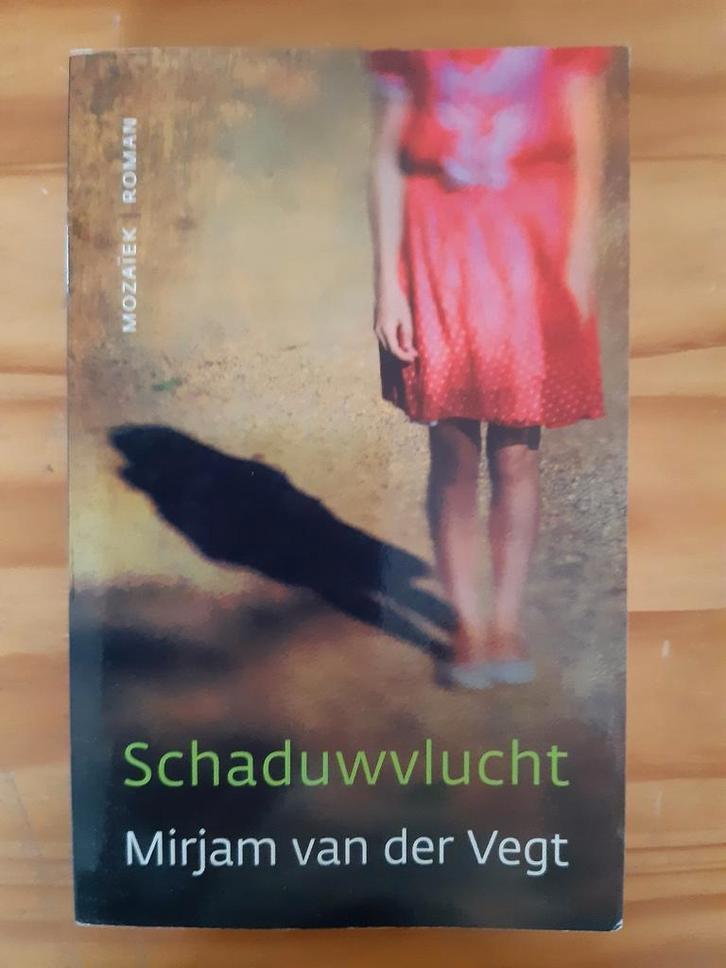 Mirjam van der Vegt - Schaduwvlucht, Boeken, Literatuur, Gelezen, Ophalen of Verzenden