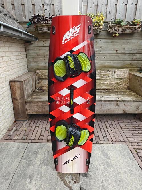 Axis Vanguard kiteboard 135/42, Watersport en Boten, Kitesurfen, Gebruikt, Kiteboard, Twintip, Ophalen