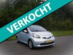 Toyota Aygo 1.0-12V Sport . Airco . 5 drs . LMV . Toeren tel, Voorwielaandrijving, Stof, Gebruikt, Zwart
