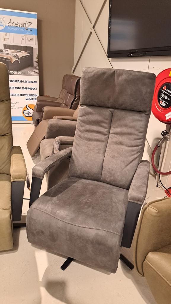 50%korting op NIEUWE fauteuil 2 motorig / zero gravity optie, Huis en Inrichting, Fauteuils, Nieuw, Overige materialen, 50 tot 75 cm