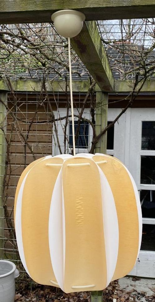 Leuke Kunststof Lamp ( vintage retro mid century design ), Huis en Inrichting, Lampen | Hanglampen, Gebruikt, 50 tot 75 cm, Kunststof