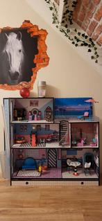 L.O.L. Poppenhuis met Poppen & Accessoires, Ophalen, Zo goed als nieuw, Poppenhuis