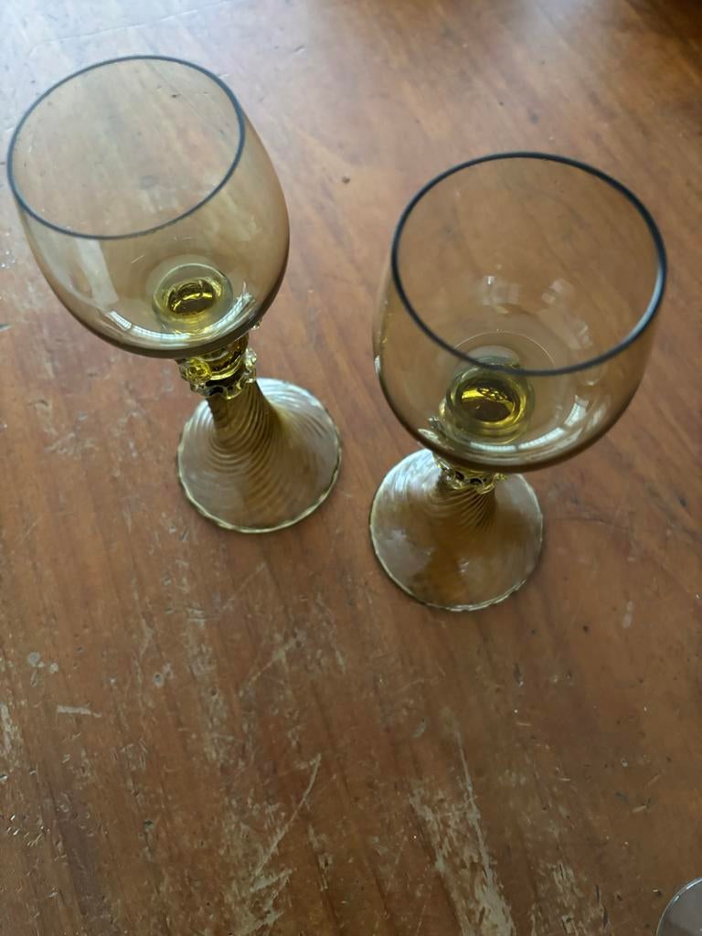 Romer Antieke amberkleurige wijnglazen set van 2, Antiek en Kunst, Antiek | Glas en Kristal, Ophalen