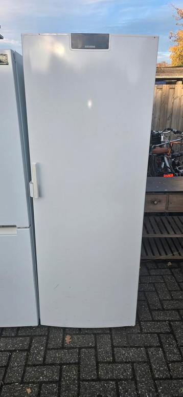 Siemens XXL hoge vrieskast  met garantie  beschikbaar voor biedingen