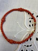 Antieke bloedkoraal kinder armband, Ophalen of Verzenden, Zo goed als nieuw, Met edelsteen, Goud