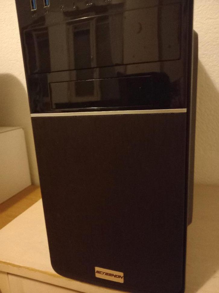 Lenovo computer, Computers en Software, Desktop Pc's, Zo goed als nieuw, 3 tot 4 Ghz, SSD, 16 GB, Met videokaart, Ophalen