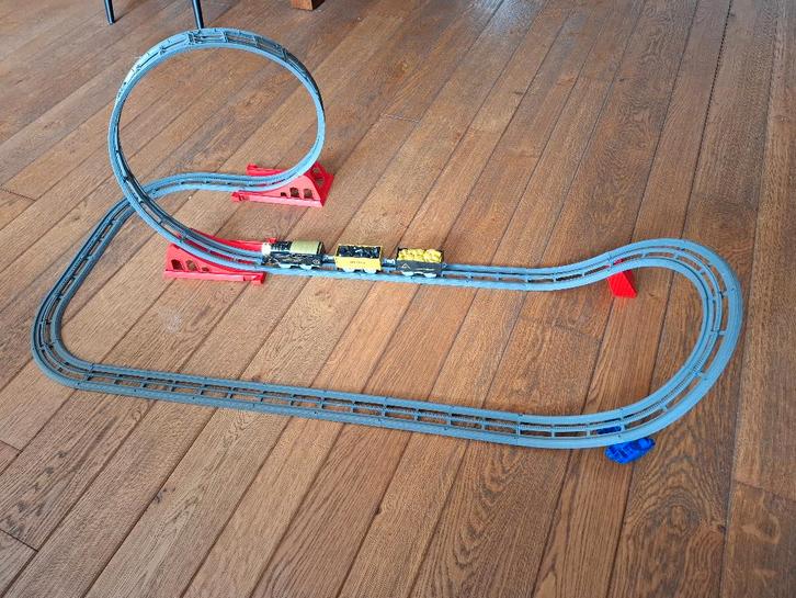 Trein met wagons, heel leuk, met veel extra's !!, Kinderen en Baby's, Speelgoed | Duplo en Lego, Zo goed als nieuw, Duplo, Ophalen