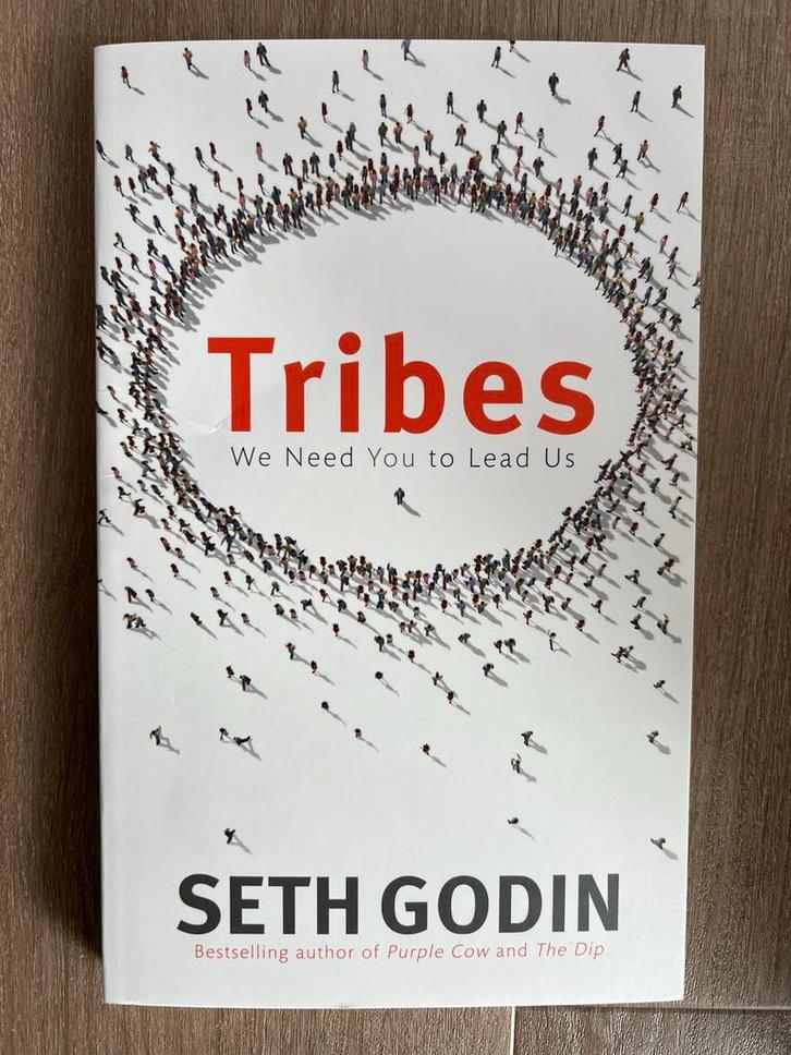 Seth Godin - Tribes: We Need You to Lead Us, Boeken, Economie, Management en Marketing, Gelezen, Management, Ophalen of Verzenden