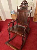 Schommelstoel met houtsnijwerk en....zo goed als nieuw!, Huis en Inrichting, Ophalen, Gebruikt, Bruin, Landelijk
