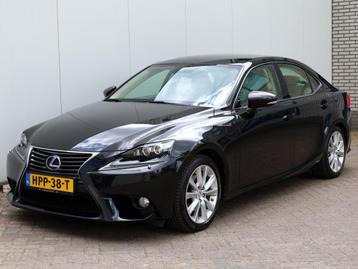 Lexus IS 300h Luxury Line | Mark Levinson | Stoelventilatie  beschikbaar voor biedingen