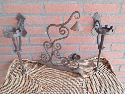 Verschillende metalen tafel kandelaar en wand kandelaars., Antiek en Kunst, Curiosa en Brocante, Ophalen of Verzenden