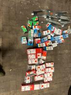 Partij schroeven bouten raveeldragers pluggen, Doe-het-zelf en Verbouw, IJzerwaren en Bevestigingsmiddelen, Ophalen of Verzenden