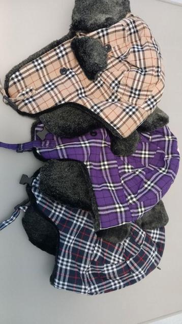 3 Mutsen Burberry Stijl. DC sharon collection. beschikbaar voor biedingen