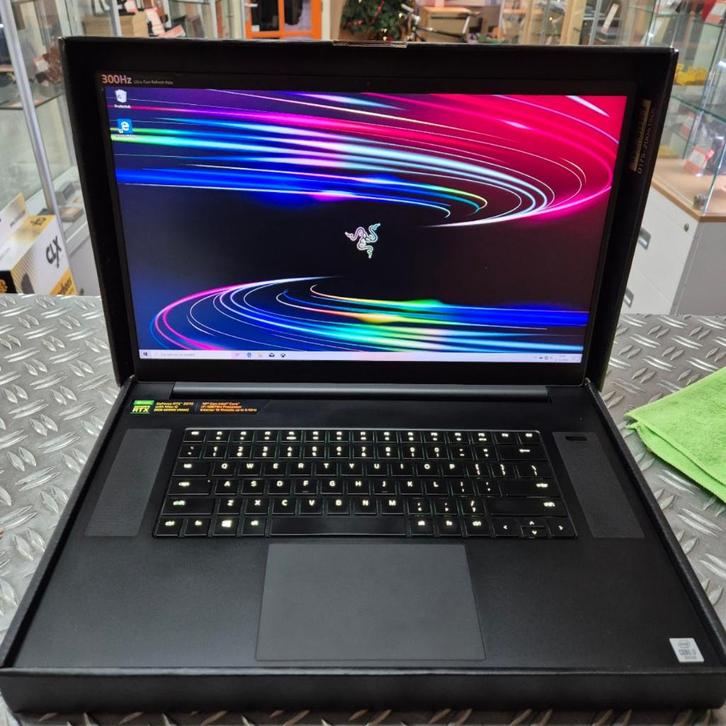 Razer Blade PRO17 II RTX2070 II i7-10875 II 32GB II 300HZ, Computers en Software, Windows Laptops, Zo goed als nieuw, 17 inch of meer