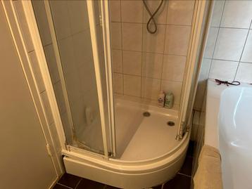 Douche cabine met grohe kraan beschikbaar voor biedingen