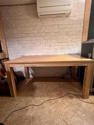 Eikenhouten tafel/bureau beschikbaar voor biedingen