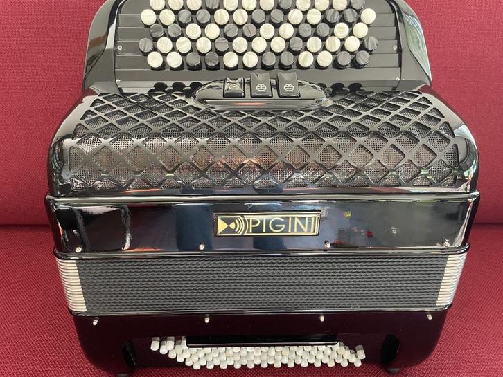 Z.g.a.n. italiaanse Pigini Studio B2 knopaccordeon.Convertor, Muziek en Instrumenten, Accordeons, Zo goed als nieuw, Knopaccordeon