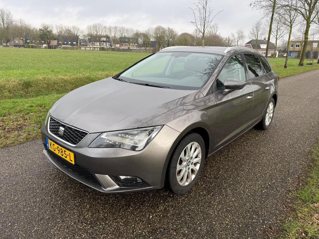Seat Leon 1.4 EcoTSI 150pk Dsg-7 Led Navi Cruise PDC, Auto's, Euro 5, Zwart, 4 cilinders, Leon