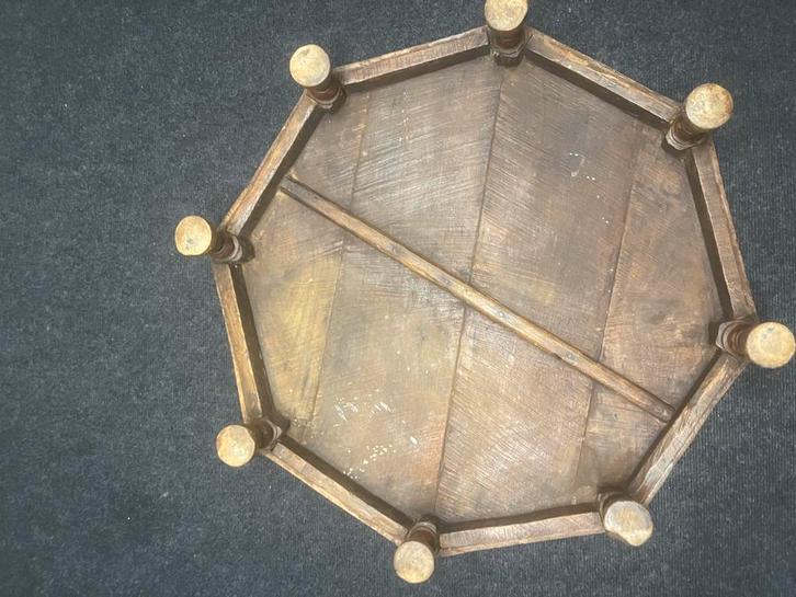 Oude Indiase Bajot Tafel Houtsnijwerk, Antiek en Kunst, Antiek | Meubels | Tafels, Ophalen of Verzenden