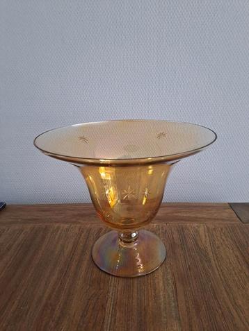 Vintage Amberkleurige Vaas met Sterren beschikbaar voor biedingen