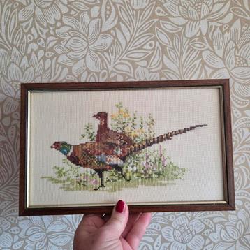 Vintage borduurwerk fazanten vogels beschikbaar voor biedingen
