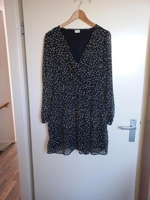 Mooi bloemenjurkje - Jacqueline de Yong - Maat 38, Kleding | Dames, Jurken, Zo goed als nieuw, Maat 38/40 (M), Overige kleuren