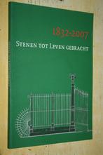 Stenen tot Leven gebracht 1832-2007 Algemene Begraafplaats, Ophalen of Verzenden, Zo goed als nieuw