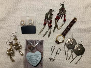 Sieraden (oorbellen, horloge, bedel) beschikbaar voor biedingen
