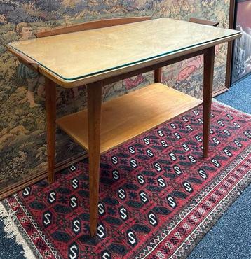 Vintage bijzettafel met glazen blad (Thee Tafel) mid-century beschikbaar voor biedingen