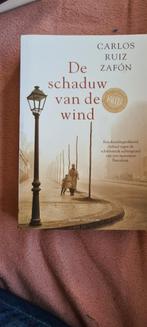 Boek De schaduw van de wind. Carlos Ruiz Zafón, Boeken, Romans, Ophalen of Verzenden, Zo goed als nieuw, Nederland, Carlos Ruiz Zafón