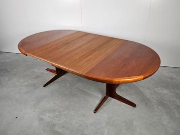 Vintage ronde Deense eettafel uitschuifbaar beschikbaar voor biedingen