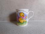 Mok Fine Bone China Play Away Pooh Disney Kingsbury, Huis en Inrichting, Keuken | Servies, Ophalen of Verzenden, Zo goed als nieuw