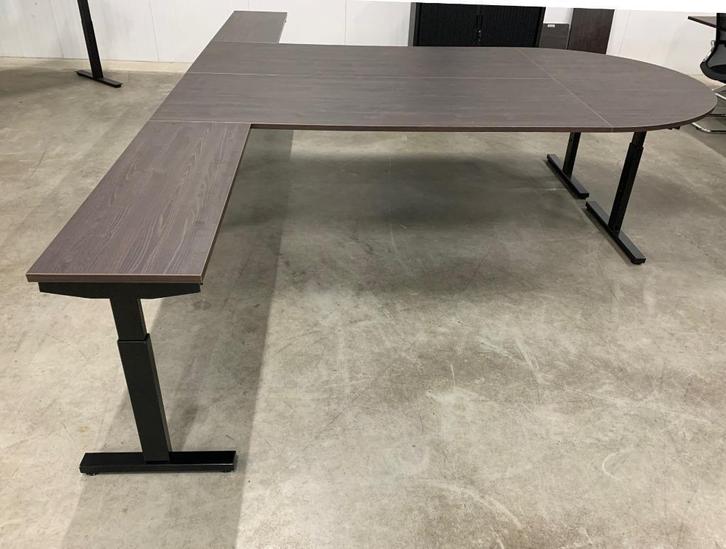 Duo bureauopstelling - 400x240cm - Dark Oak/Zwart, Huis en Inrichting, Bureaus, Nieuw, In hoogte verstelbaar, Ophalen