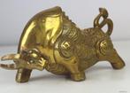 Bijzonder beeld Boze stier opgebouwd uit munten, Antiek en Kunst, Antiek | Koper en Brons, Brons, Ophalen