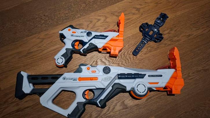 2 Nerf Laser OPS Pro Guns, Kinderen en Baby's, Speelgoed | Overig, Gebruikt, Jongen of Meisje, Ophalen of Verzenden