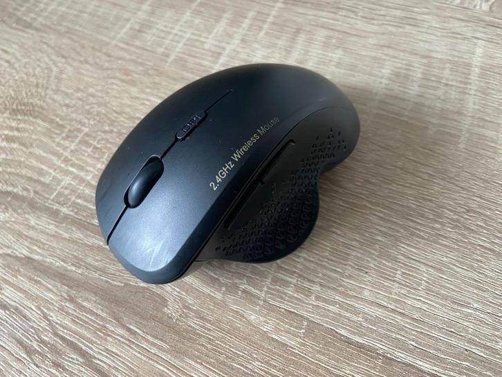 Ergonomic Wireless Mouse, Computers en Software, Muizen, Zo goed als nieuw, Muis, Rechtshandig, Draadloos, Ergonomisch, Gaming muis