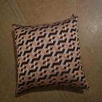 Claudi kussen, Ophalen, Vierkant