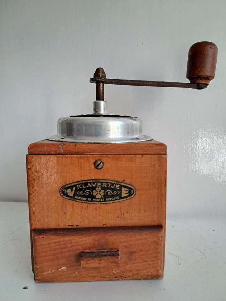 Vintage Klavertje Koffiemolen, Antiek en Kunst, Antiek | Keukenbenodigdheden, Ophalen of Verzenden